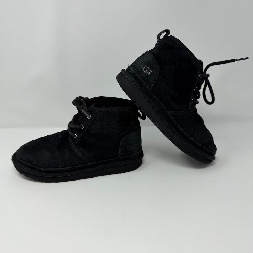 UGG Black Suede Lace-Up Chukka Boots Little Kids Size 3